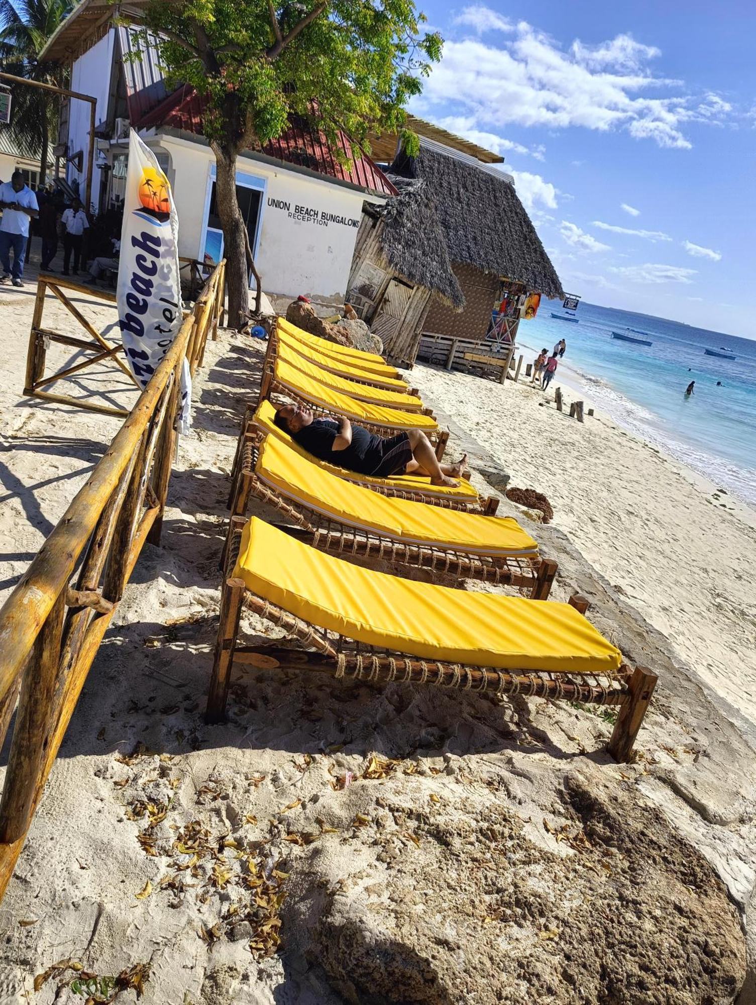 Zanzi Beach Hotel Nungwi Exterior foto